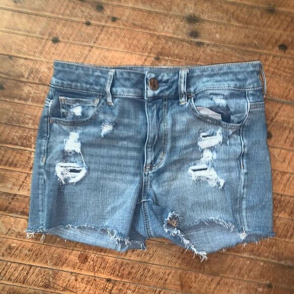 American Eagle destroyed size 4 hi-rise cutoff denim shortie - Picture 1 of 3